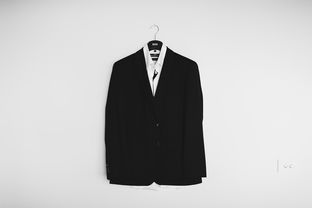 品牌高级白色西服，时尚之选与细节之美
