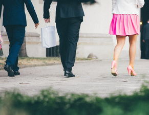 女团西服品牌，时尚与专业的完美结合