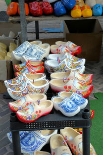 中国风红色加盟奶茶品牌，一场文化与市场的完美融合